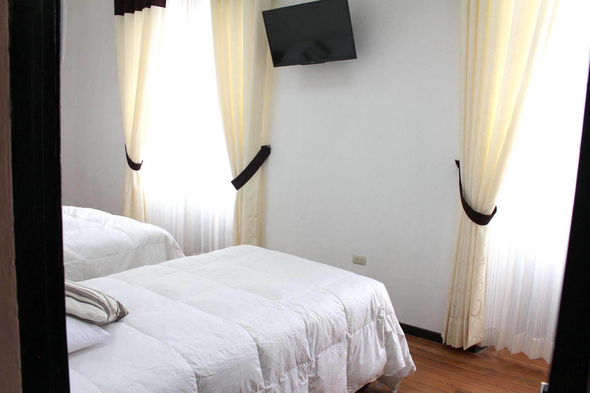 Catedral Hotel อาเรกิปา ภายนอก รูปภาพ
