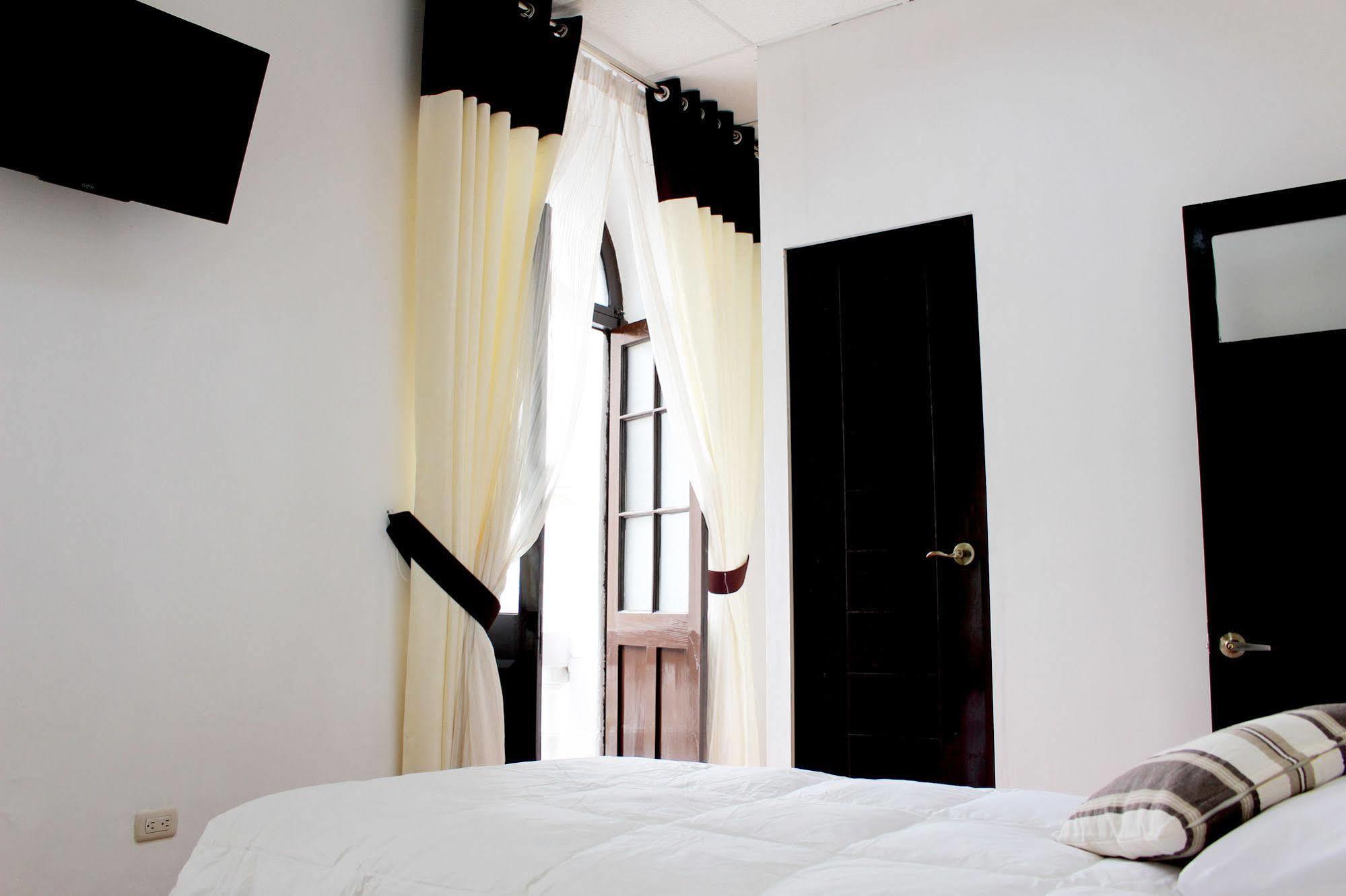 Catedral Hotel อาเรกิปา ภายนอก รูปภาพ